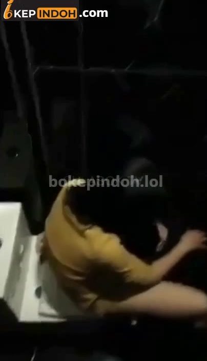 Bokep Indo Ciduk ABG Mesum Di Toilet Club