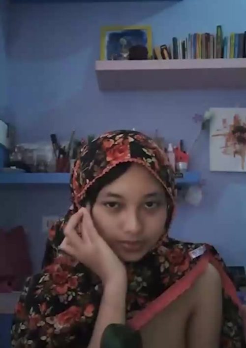 Bokep Indo Meruchan Hijabers Sange Colmek Binal