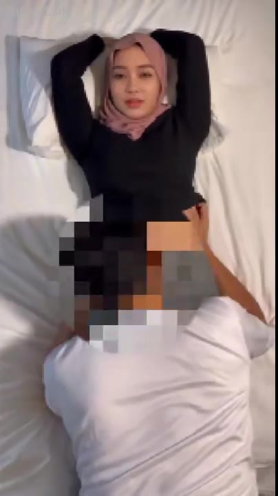 Bokep Indo Mantap - Bugilin Hijabers Cantik Elus-elus dan Jilatin Memeknya